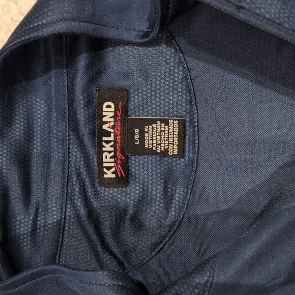 L: Kirkland Signature Men's performance 1/4 zip top. (Dark blue) - Picture 5 of 7